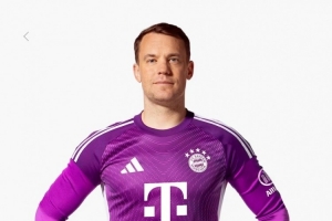 喜欢吗？拜仁推出紫色、粉色新赛季门将球衣