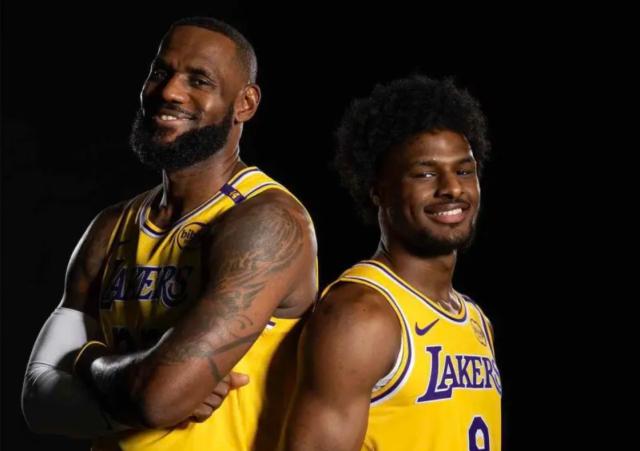 开云服务-父子同台就在明日？曝布朗尼有望揭幕战上演首秀