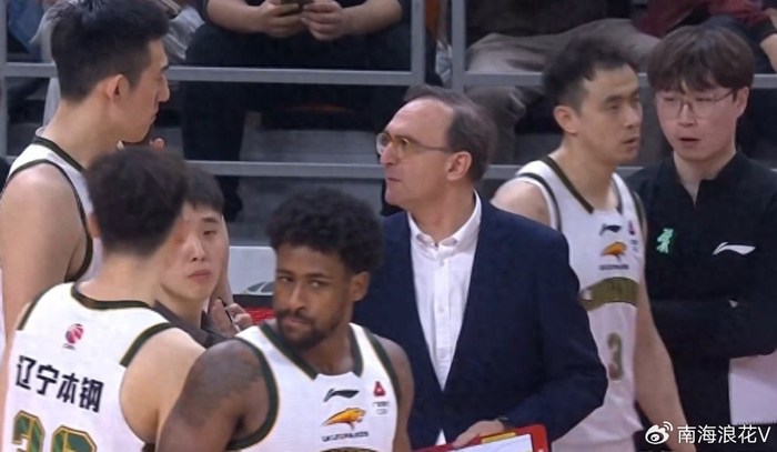 开云服务-换帅如换刀！乌戈上任辽宁队7战6胜，球迷：杜锋应向杨鸣学习|广东队|CBA|广东男篮|球队|主教练_新浪体育_新浪新闻